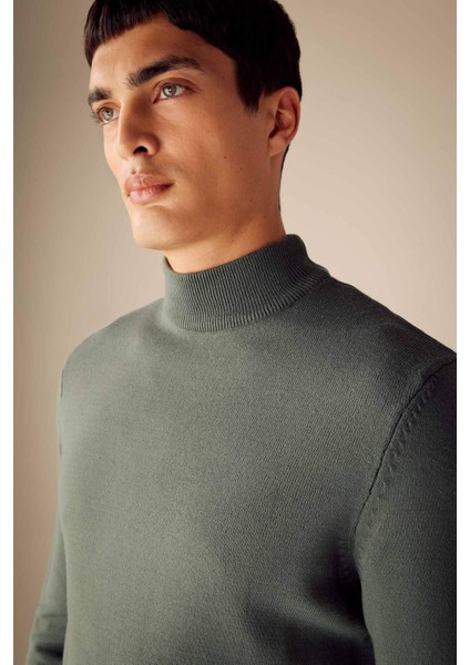 Slim Fit Dar Kesim Yarım Balıkçı Yaka Basic Düz Triko Kazak R1127AZ23WN