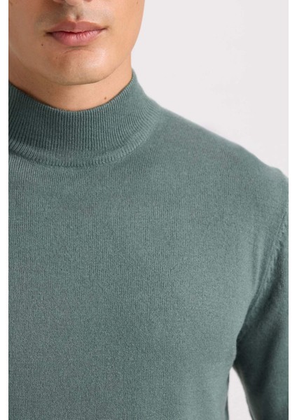 Slim Fit Dar Kesim Yarım Balıkçı Yaka Basic Düz Triko Kazak R1127AZ23WN