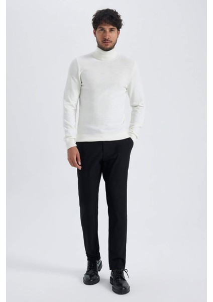 Slim Fit Dar Kesim Balıkçı Yaka Basic Düz Triko Kazak R1124AZ23WN