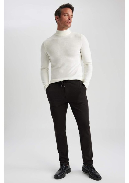 Slim Fit Dar Kesim Yarım Balıkçı Yaka Basic Düz Triko Kazak R1127AZ23WN