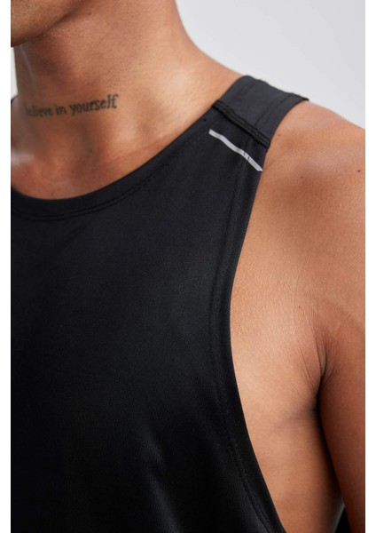 Fit Slim Fit Dar Kesim Bisiklet Yaka Sporcu Atlet A1818AX23SM