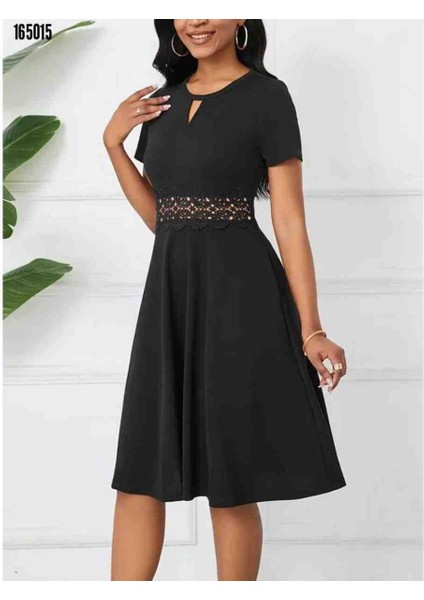 Kadın Kısa Kollu Yuvarlak Yaka Damla Detaylı Janjan Elbise, Kırmızı Gül Figürlü Kolye Hediye fiyatları