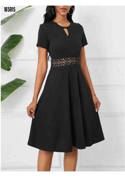 Kadın Kısa Kollu Yuvarlak Yaka Damla Detaylı Janjan Elbise, Kırmızı Gül Figürlü Kolye Hediye fırsatları