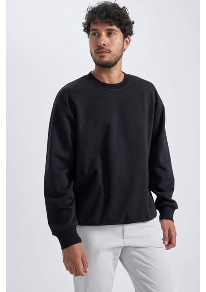 Oversize Geniş Kalıp Bisiklet Yaka Kalın Basic Düz Sweatshirt T5139AZ23AU