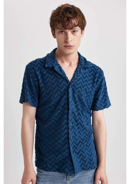 Regular Fit Baskılı Havlu Kumaş Kısa Kollu Gömlek B0233AX23HS