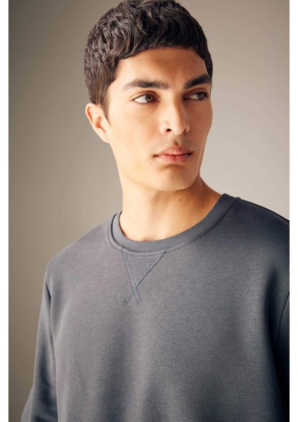 Regular Fit Bisiklet Yaka Kalın Basic Düz Sweatshirt T3777AZ23AU