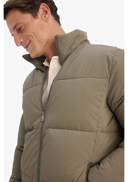 Su İtici Rüzgar Geçirmez Dik Yaka Astarlı Fermuarlı Cepli Kışlık Mont F0307AX25WN fırsatları