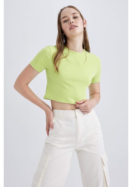 Kadın Yeşil Fitted Bisiklet Yaka Düz Basic Pamuklu Kısa Kollu Tişört B0688AXNS