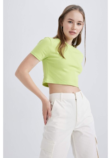 Kadın Yeşil Fitted Bisiklet Yaka Düz Basic Pamuklu Kısa Kollu Tişört B0688AXNS