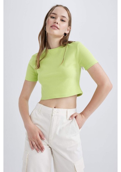 Kadın Yeşil Fitted Bisiklet Yaka Düz Basic Pamuklu Kısa Kollu Tişört B0688AXNS