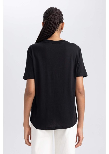 Kadın Siyah Regular Fit Düz Kesim Bisiklet Yaka Düz Basic %100 Pamuk Kısa Kollu Tişört B0642AXNS