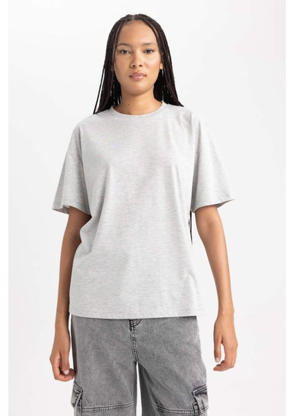 Kadın Gri Oversize Fit Geniş Kesim Bisiklet Yaka Basic Düz %100 Pamuk Kısa Kollu Tişört B0648AXNS