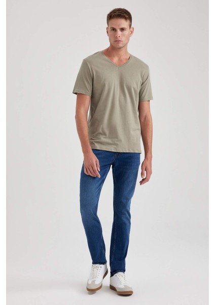 %100 Pamuk Slim Fit Dar Kesim V Yaka Kısa Kollu Tişört B0646AXNS