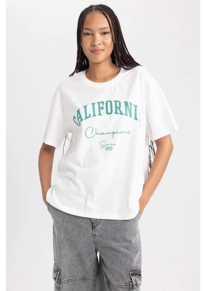 Oversize Geniş Kalıp Bisiklet Yaka Kısa Kollu Tişört B0661AXNS