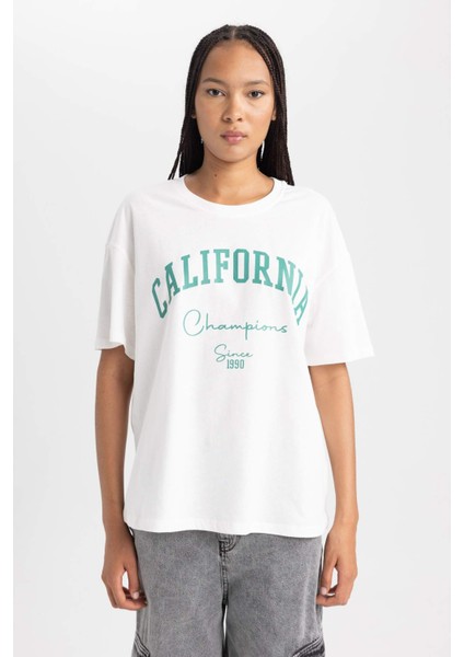 Oversize Geniş Kalıp Bisiklet Yaka Kısa Kollu Tişört B0661AXNS