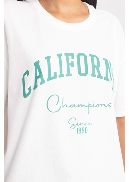 Oversize Geniş Kalıp Bisiklet Yaka Kısa Kollu Tişört B0661AXNS