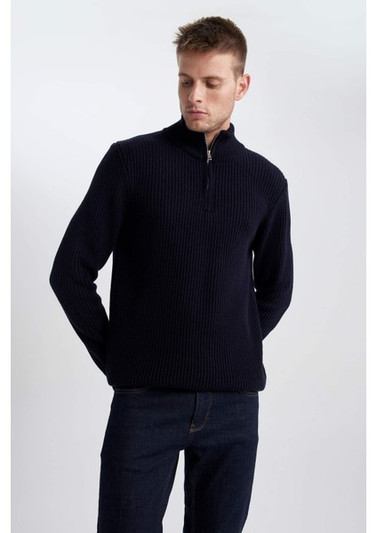 Standart Fit Normal Kesim Dik Yaka Fermuarlı Basic Düz Triko Kazak B0578AX23WN