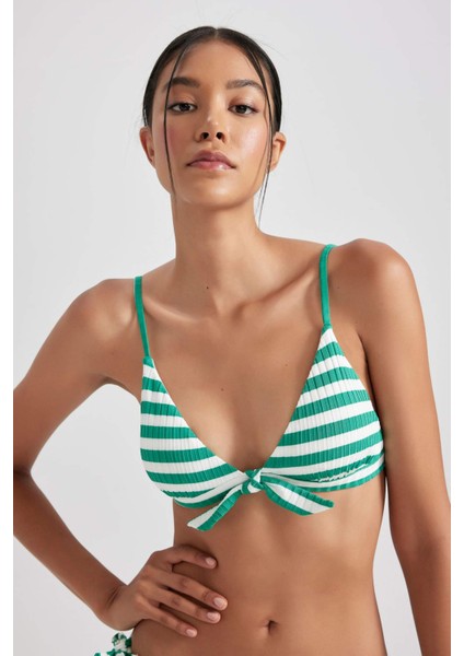 Fall in Love Regular Fit Çizgili Ribana Bikini Üstü B0383AX23HS