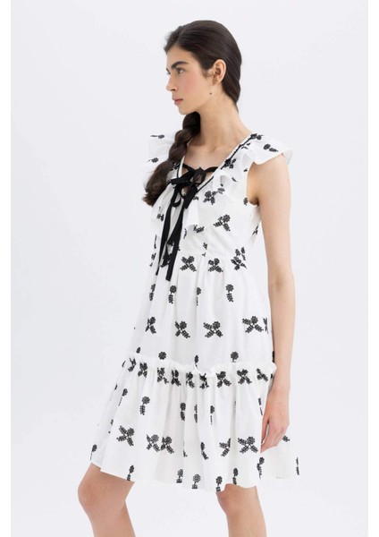 Lug Von Siga x DeFacto Bodycon V Yaka Desenli Brode Kolsız Mini Elbise B2343AX24SM