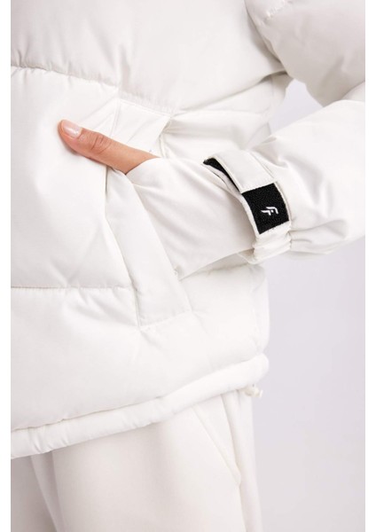 Fit Su İtici Şişme Mont Dik Yaka Fermuarlı Cepli Z1438AZ24SP