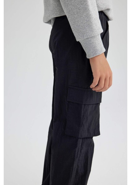 Erkek Çocuk Kargo Jogger Paça Paraşüt Pantolon B2589A823AU