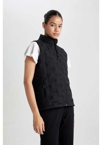 Fit Su İtici Rüzgar Geçirmez Slim Fit Dar Kesim Fermuarlı Sporcu Yelek B2069AX24SP
