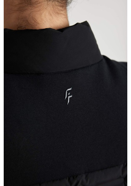 Fit Su İtici Rüzgar Geçirmez Slim Fit Dar Kesim Fermuarlı Sporcu Yelek B2069AX24SP
