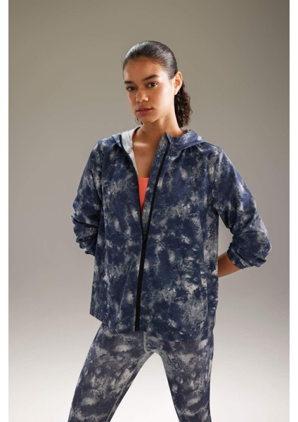 Fit Su İtici İnce Mont Rüzgar Geçirmez Slim Fit Dar Kesim Kapüşonlu Fermuarlı Esnek Dokulu Mevsimlik Baharlık B2459AX24SP