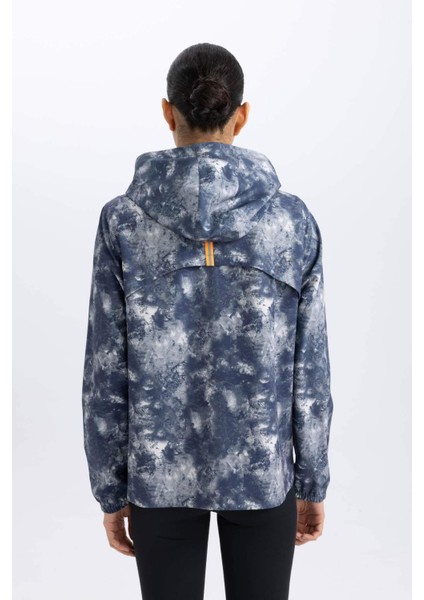 Fit Su İtici İnce Mont Rüzgar Geçirmez Slim Fit Dar Kesim Kapüşonlu Fermuarlı Esnek Dokulu Mevsimlik Baharlık B2459AX24SP