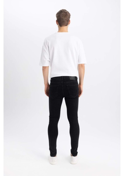 Super Skinny Fit En Dar Kalıp Normal Bel Ekstra Dar Paça Siyah Jean Pantolon R8752AZ24SP