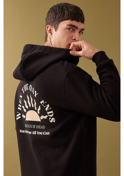 Oversize Geniş Kalıp Yarım Fermuarlı Kapüşonlu Sırt Baskılı Sweatshirt B4804AX24SP