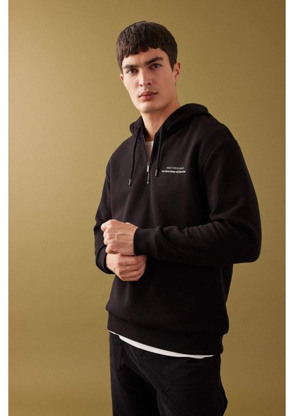 Oversize Geniş Kalıp Yarım Fermuarlı Kapüşonlu Sırt Baskılı Sweatshirt B4804AX24SP