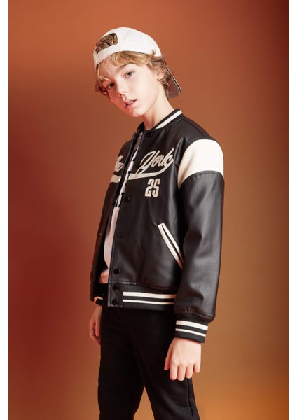 Erkek Çocuk Su İtici Kolej Yaka Çıtçıt Kapamalı Çift Cepli Mevsimlik Suni Deri Bomber Mont Ceket