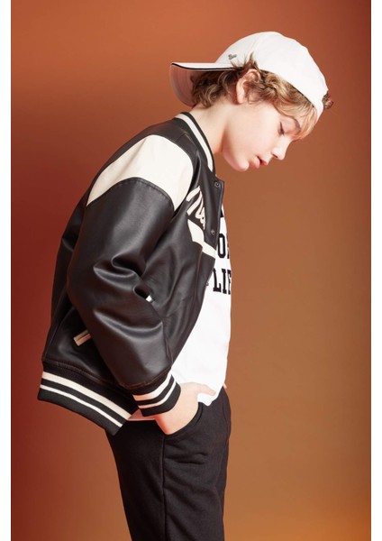 Erkek Çocuk Su İtici Kolej Yaka Çıtçıt Kapamalı Çift Cepli Mevsimlik Suni Deri Bomber Mont Ceket