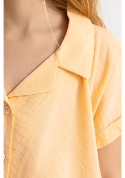 Kız Çocuk Cropped Fit Kısa Kollu Gömlek B5063A824SM