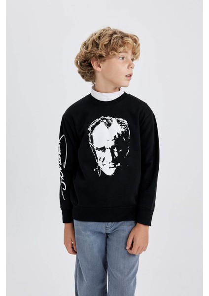 Erkek Çocuk Siyah Bisiklet Yaka Atatürk Baskılı Sweatshirt B3746A823WN