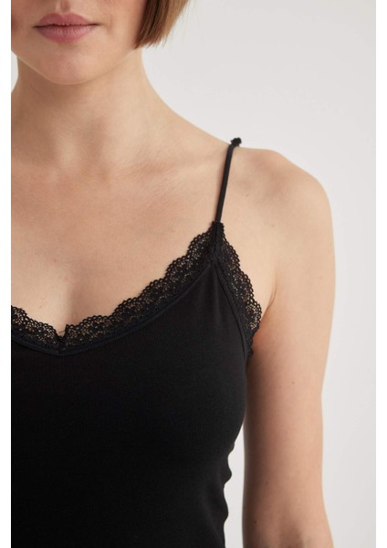 Regular Fit Dantel Detaylı İnce Askılı Pamuklu Siyah İç Atlet-Fall in Love Y5360AZ24SP