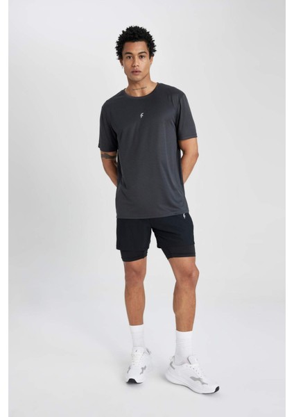 Fit Slim Fit Dar Kesim Bisiklet Yaka Baskılı Sporcu Kısa Kollu Tişört