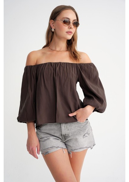 4706 Kadın Sırtı Açık Balon Kol Straplez Bluz Kahve modelleri