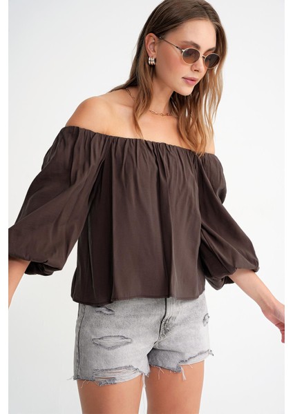 4706 Kadın Sırtı Açık Balon Kol Straplez Bluz Kahve fırsatları