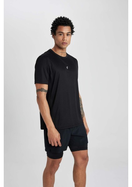 Fit Slim Fit Dar Kesim Bisiklet Yaka Baskılı Sporcu Kısa Kollu Tişört