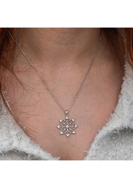 Gümüş Çiçek Desenli Kadın Kolye (BC-65D9FB) modelleri