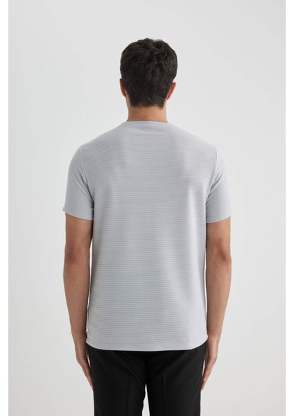 Slim Fit Dar Kesim Bisiklet Yaka Kısa Kollu Basic Düz Tişört M6608AZ24SP