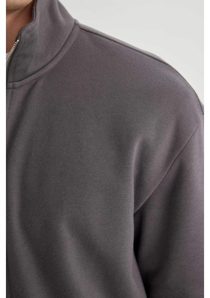 Comfort Regular Fit Rahat Kalıp Dik Yaka Cepli Basic Düz Fermuarlı Sweatshirt A5276AX24SP
