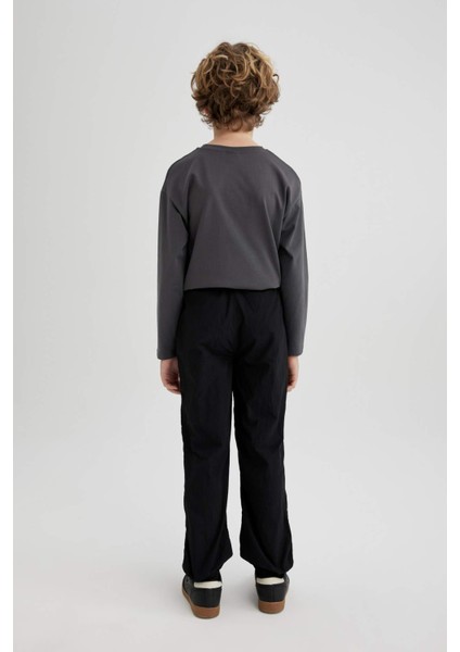 Erkek Çocuk Beli ve Paçası Lastikli Cepli Siyah Jogger Paraşüt Basic Düz Pantolon B6602A824SM