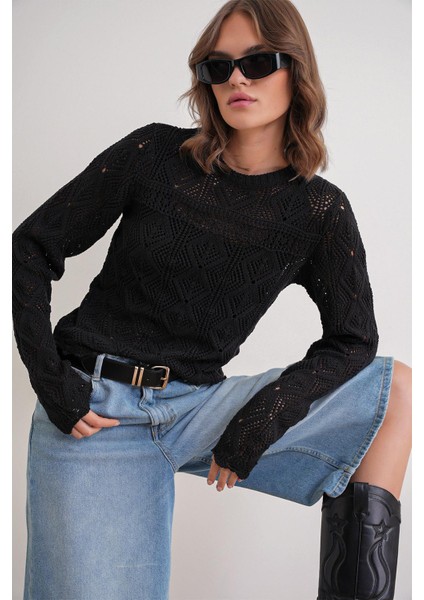 6867 Kadın Kare Desen Ajurlu Triko Kazak Siyah