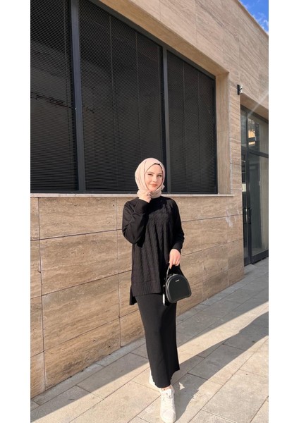 1350 Kazayağı Desenli Takım Siyah fırsatları