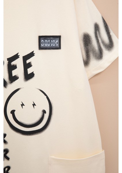 Krem Cep Detaylı Yazı Baskılı Erkek Çocuk Bisiklet Yaka Tişört 20907 fiyatları