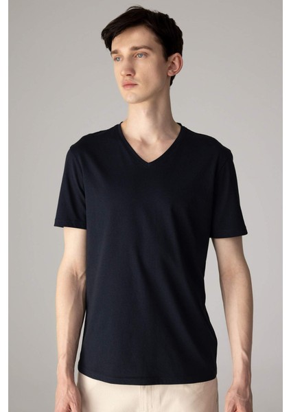 %100 Pamuk Slim Fit Dar Kesim V Yaka Basic Düz Kısa Kollu Tişört M7668AZ24SP