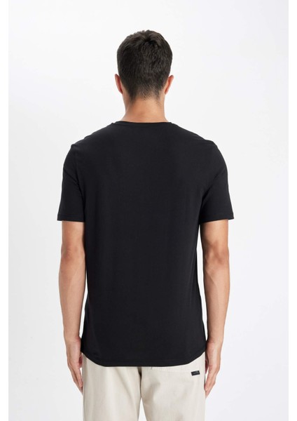 %100 Pamuk Slim Fit Dar Kesim V Yaka Basic Düz Kısa Kollu Siyah Tişört M7668AZ24SP